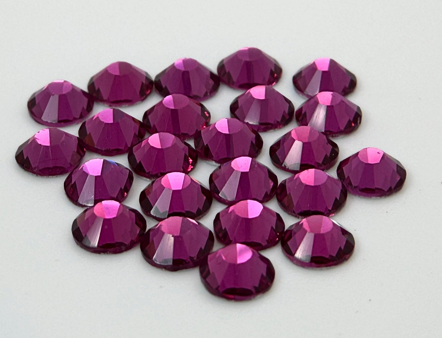 Fuchsia Glass Flatback Round Rhinestone 12 Cut Facet