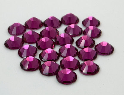 Fuchsia Glass Flatback Round Rhinestone 12 Cut Facet