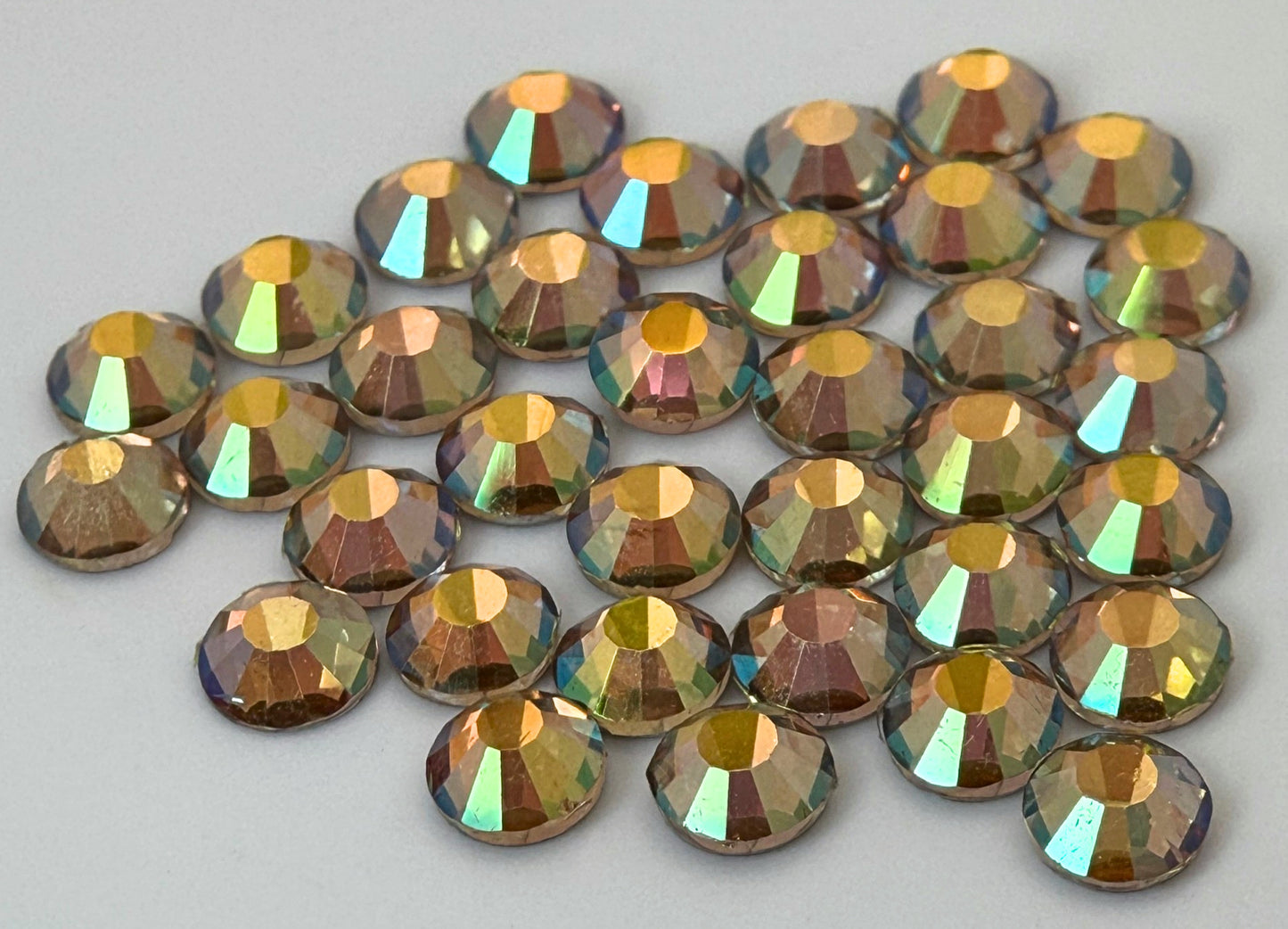 Ghost Light Glass Flatback Round Rhinestone 12 Cut Facet