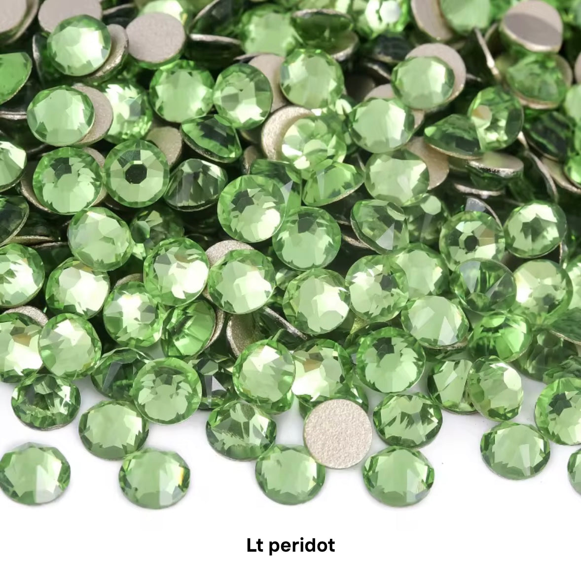 Light Periodot Glass Flatback Round Rhinestone 16 Cut Facet