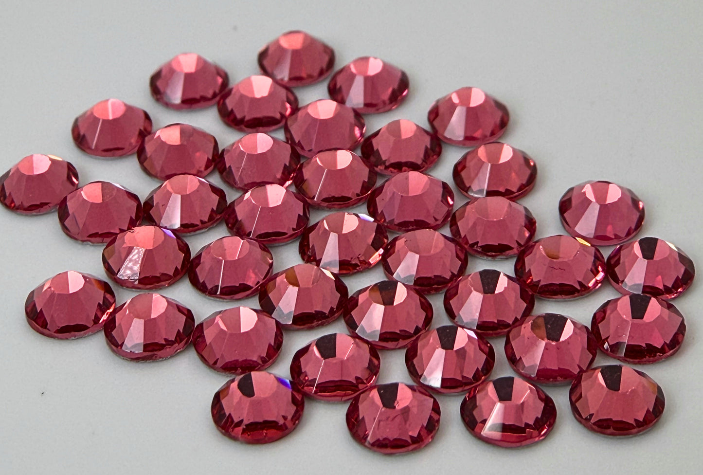 Rose Glass Flatback Round Rhinestone 12 Cut Facet