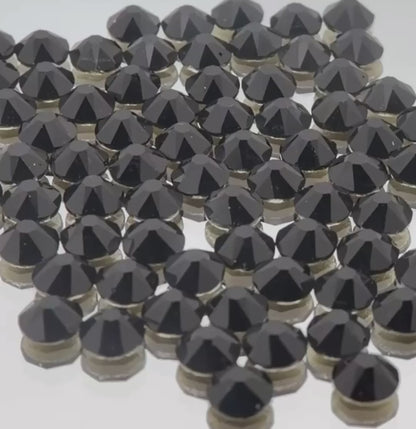 Jet Black Glass Flatback Round Rhinestone 16 Cut Facet
